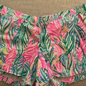 Lilly Pulitzer Pull On Shorts